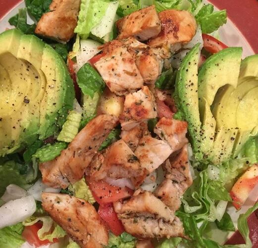 Donut Gallery classic food - Salad - lettuce - tomatoe - chicken and avocado.JPG